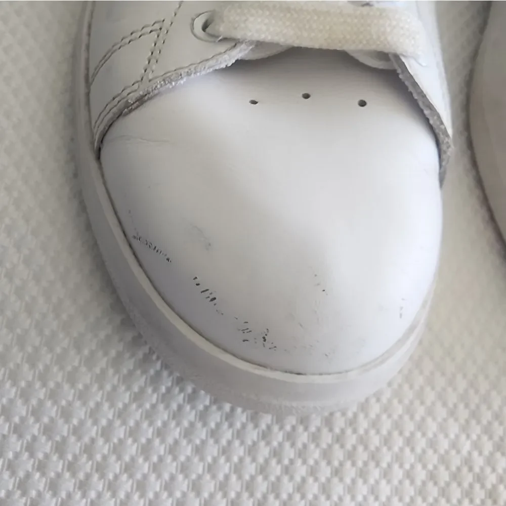 Tory Burch White Leather Sneakers with Low-Top Design some scratch